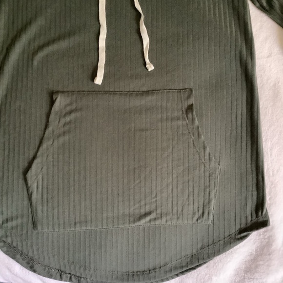 Rue21 NWOT ~ Hooded Pull Over Top - Picture 6 of 6